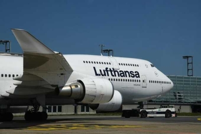 Lufthansa сокращает около 20 тысяч рейсов на фоне дефицита авиатоплива